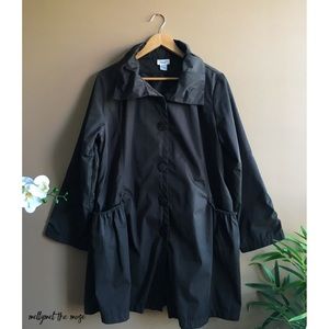 Lightweight Button Down Short Trench Coat